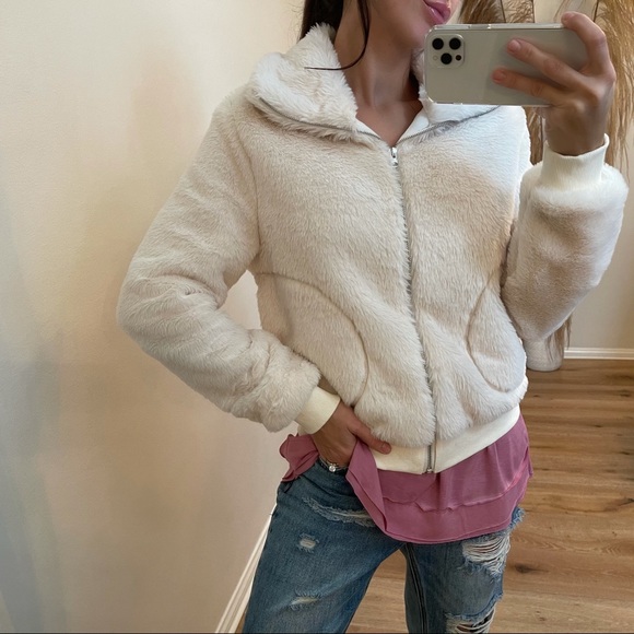 MRSALLIEXO— SOLD OUT - Picture 4 of 12